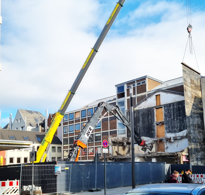 Köln; Die Ewige Baustelle